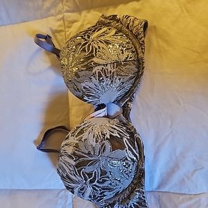 VS Dream Angels Lined Demi Bra - NWT